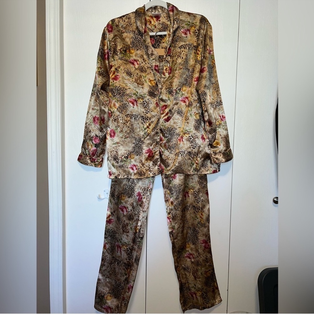 Soya Intimates Silk Style Pyjama Set